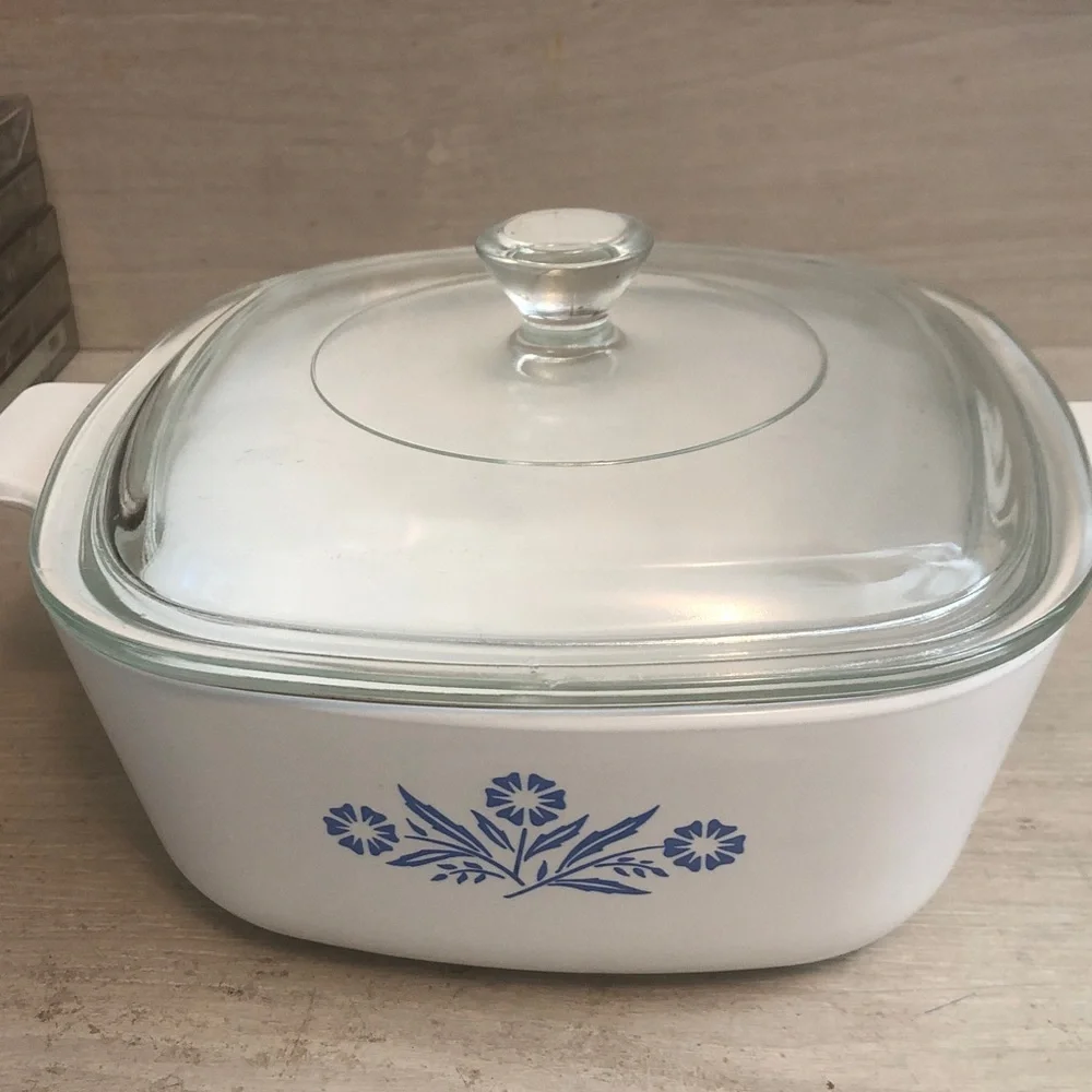 Vintage Corning Ware P-1.5-B Blue Cornflower 1.5 Qt Baking Dish with Pyrex Lid